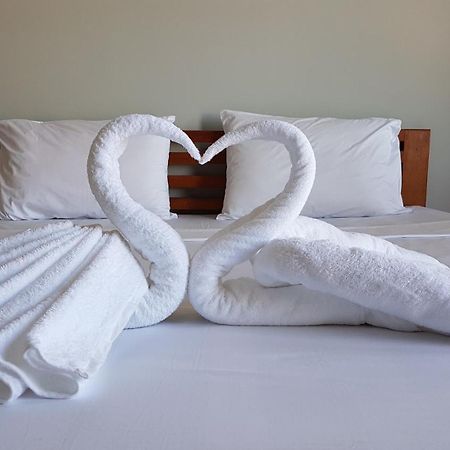 Two Moons Resort Kampot Ngoại thất bức ảnh